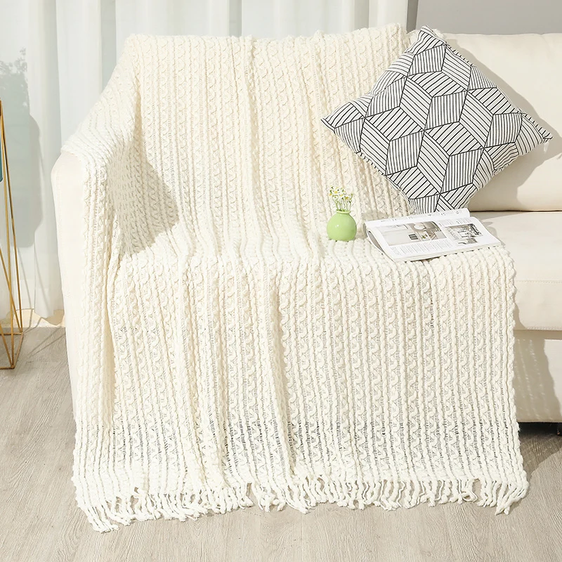 Strukturierte Strickwurfdecke