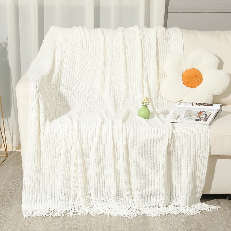 Strukturierte Strickwurfdecke
