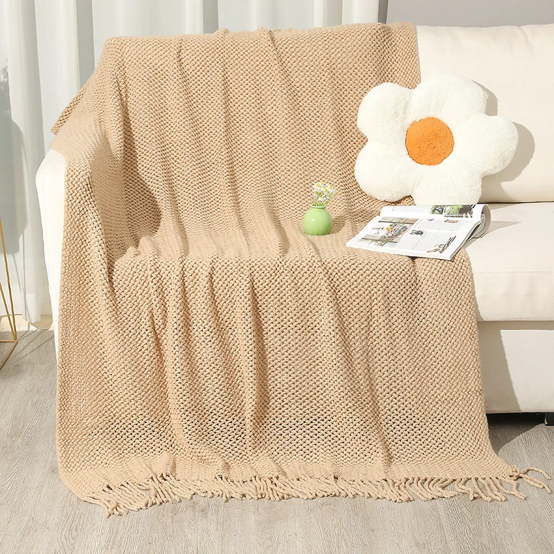 Strukturierte Strickwurfdecke
