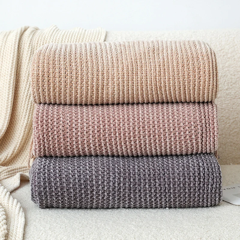 Weiches strukturiertes Strickwurfdecke