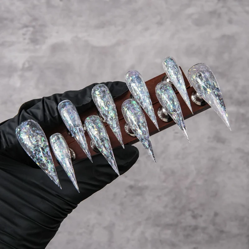 Stiletto Press-On Nail Set mit irisierendem Glitter-Finish