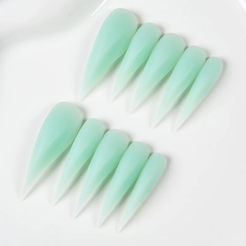 Stiletto Press-On Nail Set mit glänzender Oberfläche 1791255100