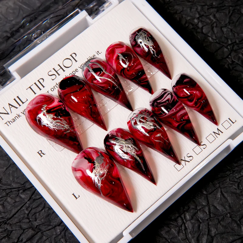 Stiletto Press-On Nail Set mit künstlerischem Wirbel-Design