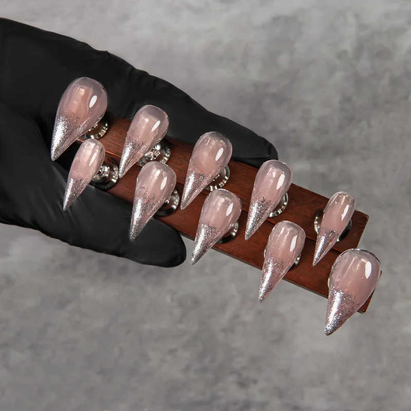 Stiletto Press-On Nagelverstärkungen mit Edelsteinakzenten