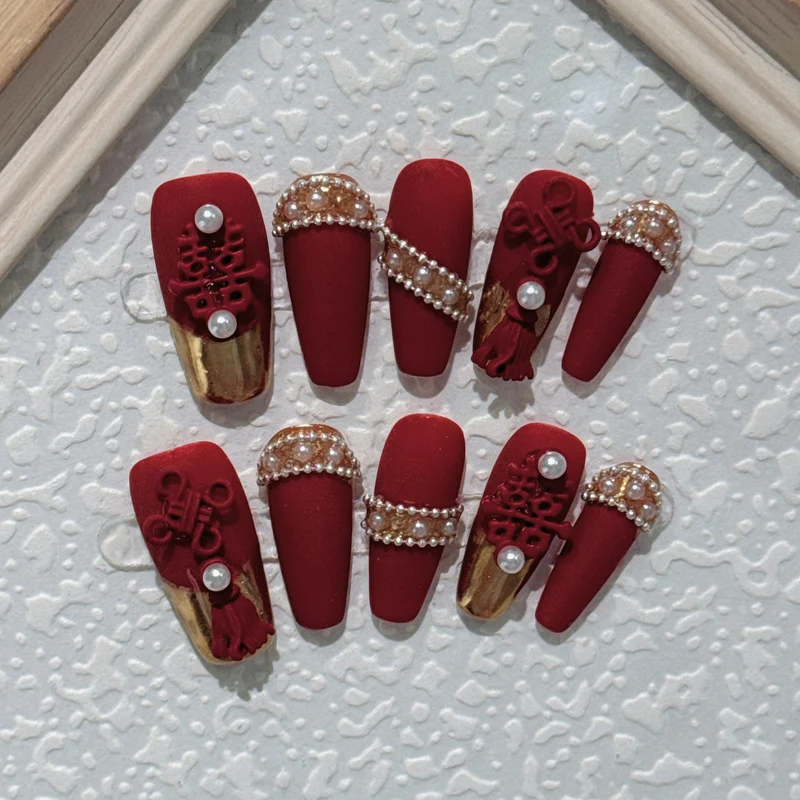 Elegantes mit Strass verziertes Press-On-Nagelset