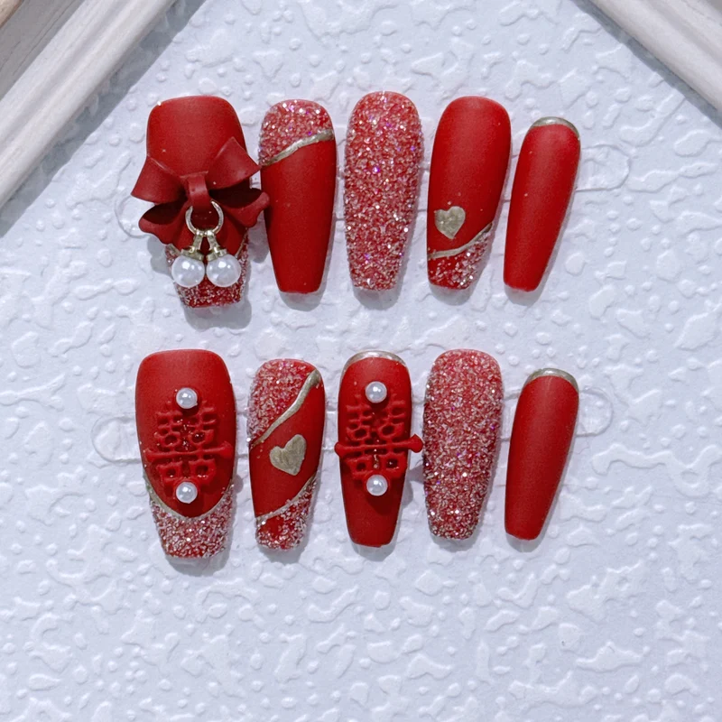 Elegantes mit Strass verziertes Press-On-Nagelset