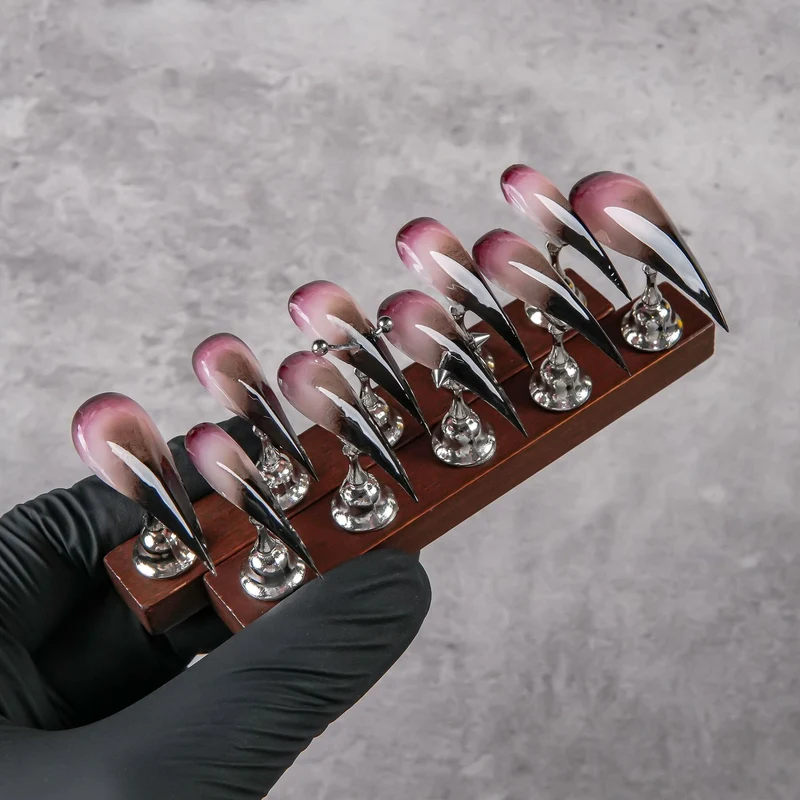 Stiletto Press-On Nagelkunst