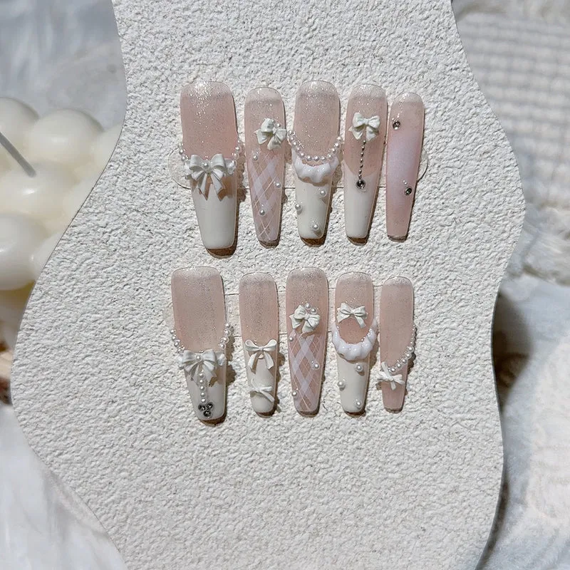 Elegantes Press-On-Nagelkunst-Set