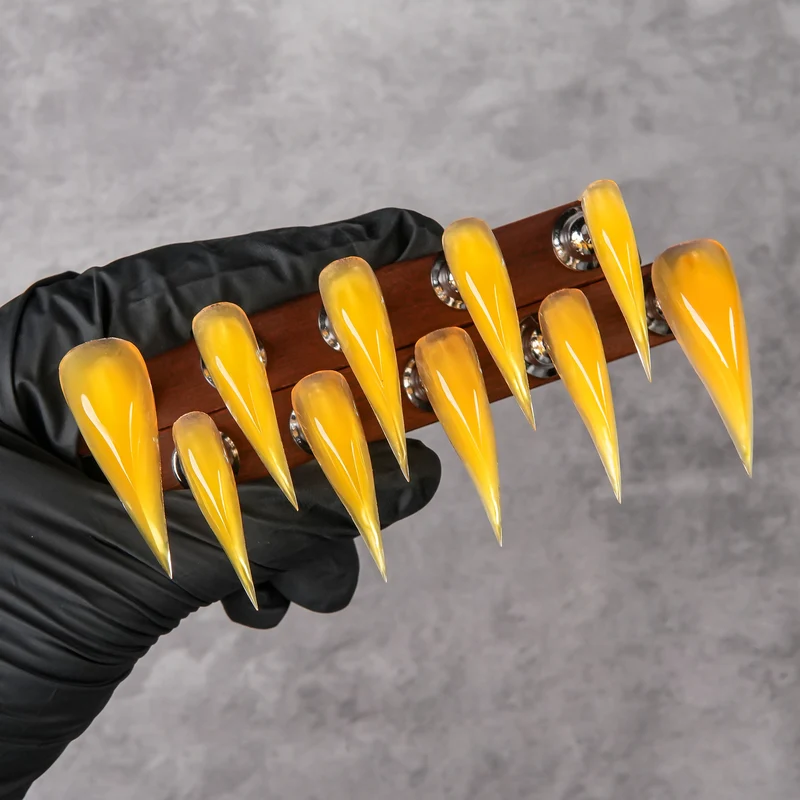 Stiletto Claw Druck-Nägel