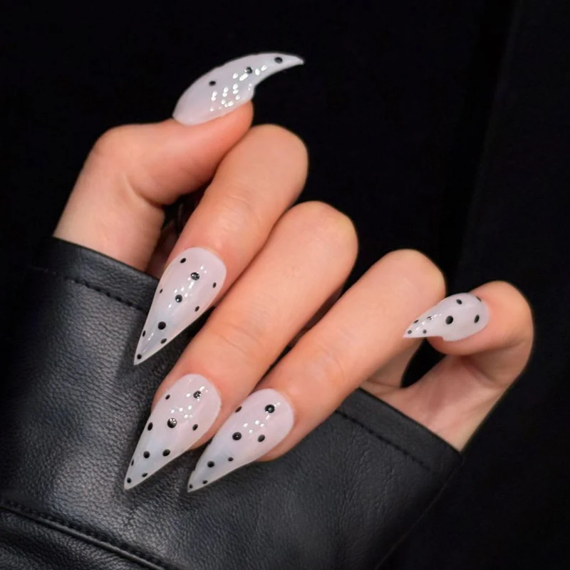 Stiletto Acryl Press-On Nagel Set mit elegantem Design