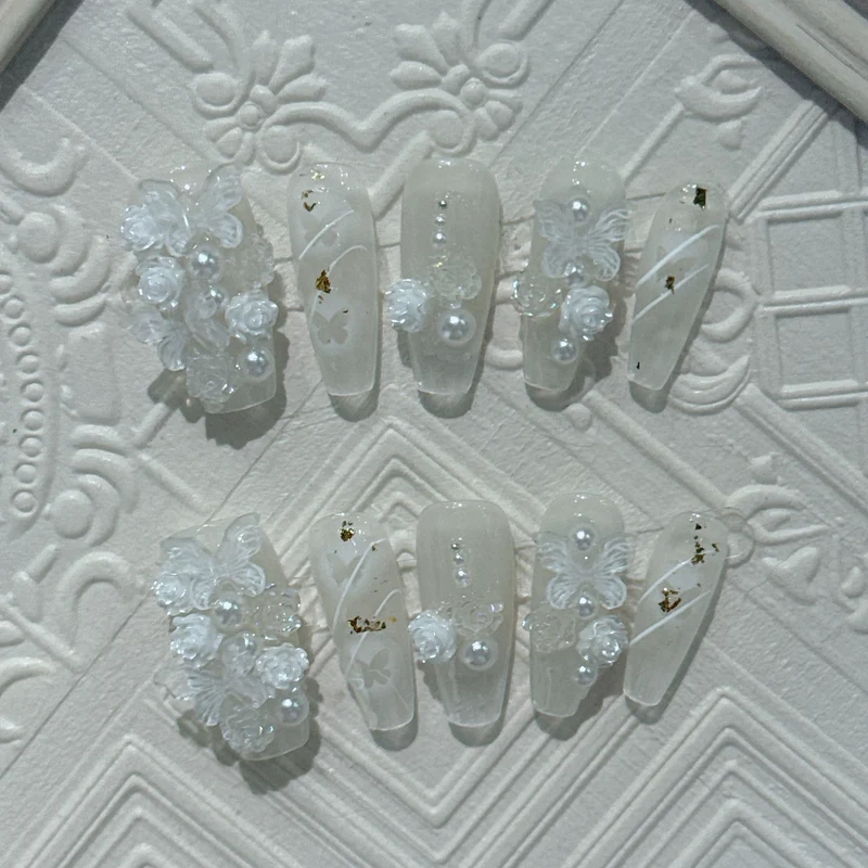 Elegante Blumen-Nagelkunst-Tipps