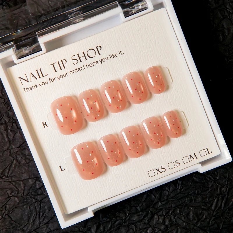 Funkelnde Press-On Nagelspitzen