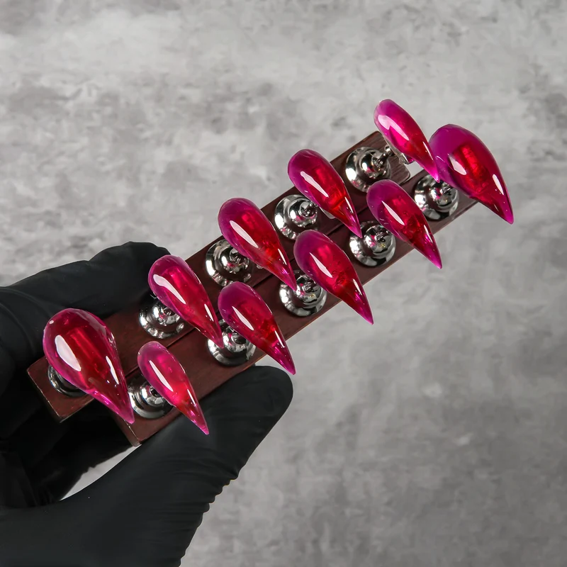 Scharfe Stiletto Press-On Nägel