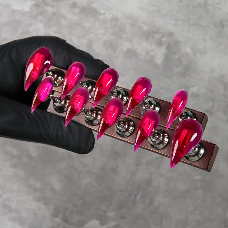 Scharfe Stiletto Press-On Nägel