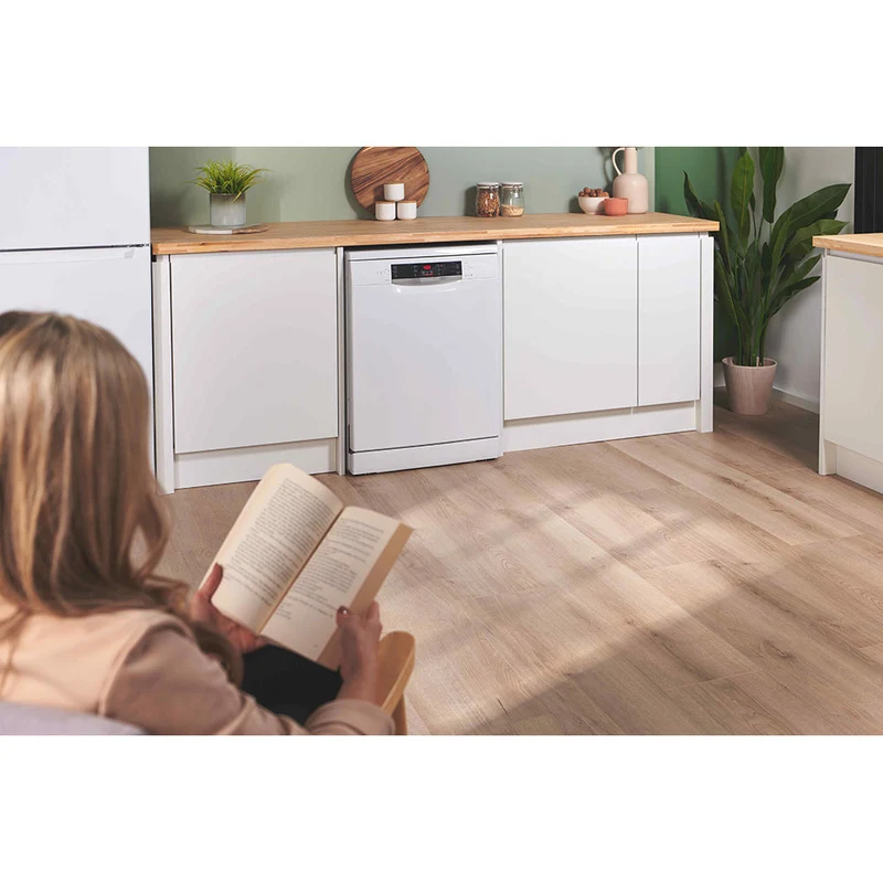 Bosch Series 2 60CM freistehend Standard Geschirrspüler - Weiß | SMS26AW08G