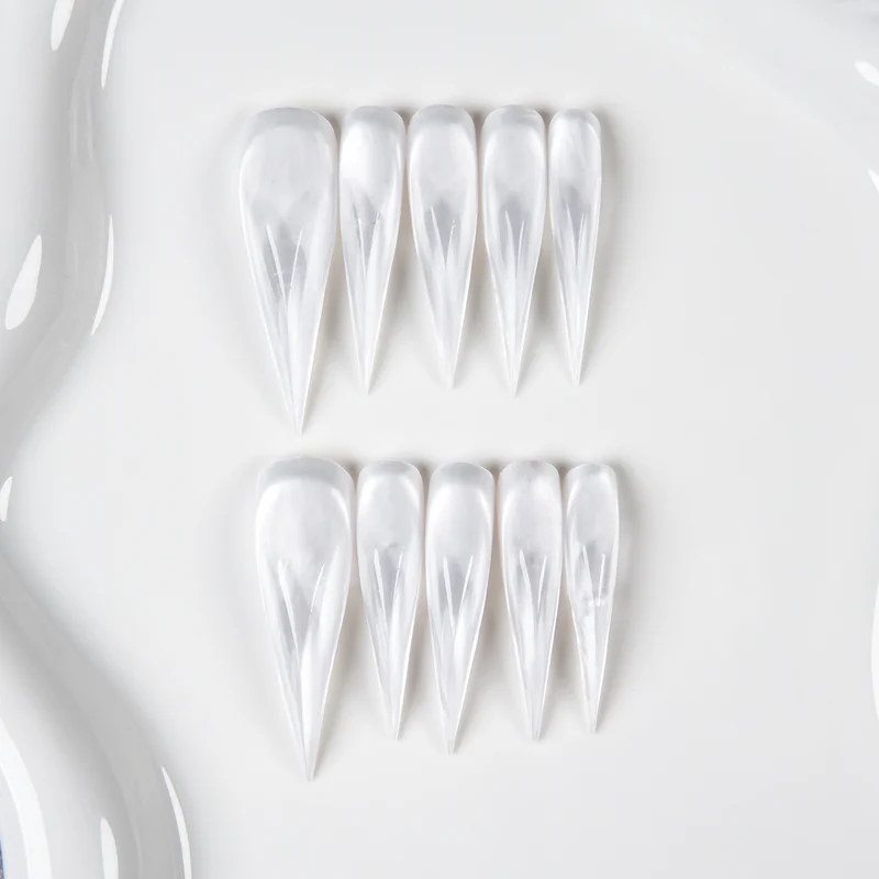 Schwarze Stiletto-Nagelspitzen-Set