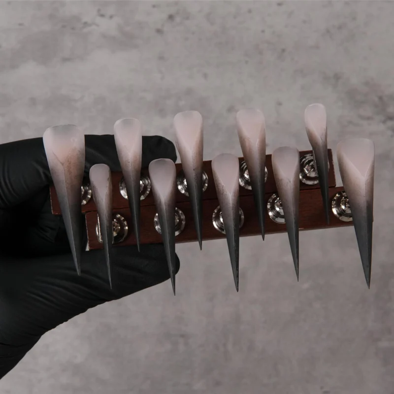Scharfe Stiletto Nagelverzierungen