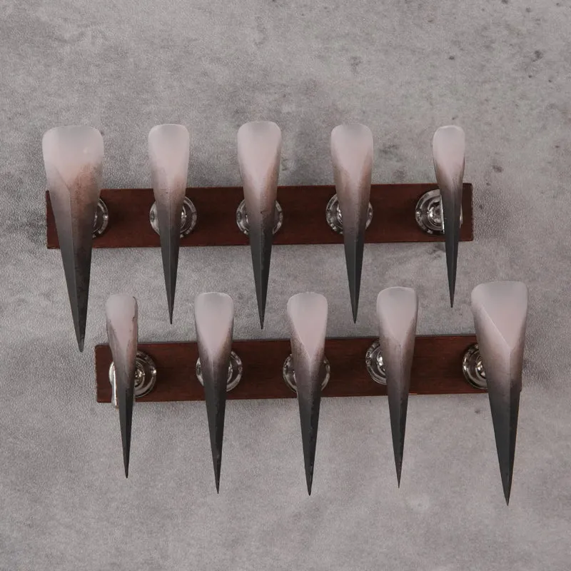 Scharfe Stiletto Nagelverzierungen