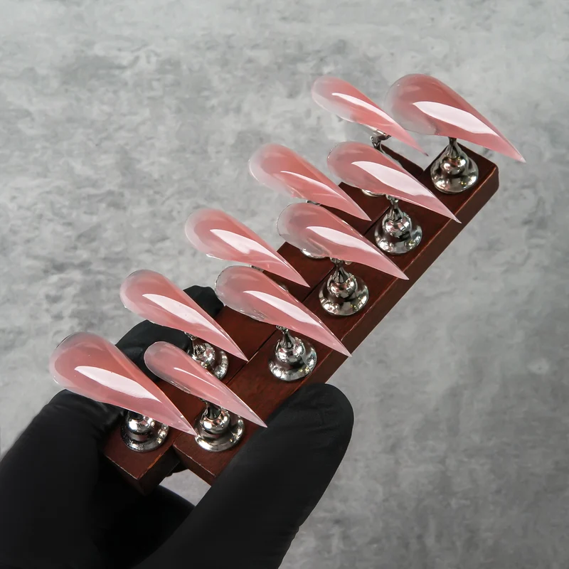 Skulptierte Stiletto-Nagelspitzen