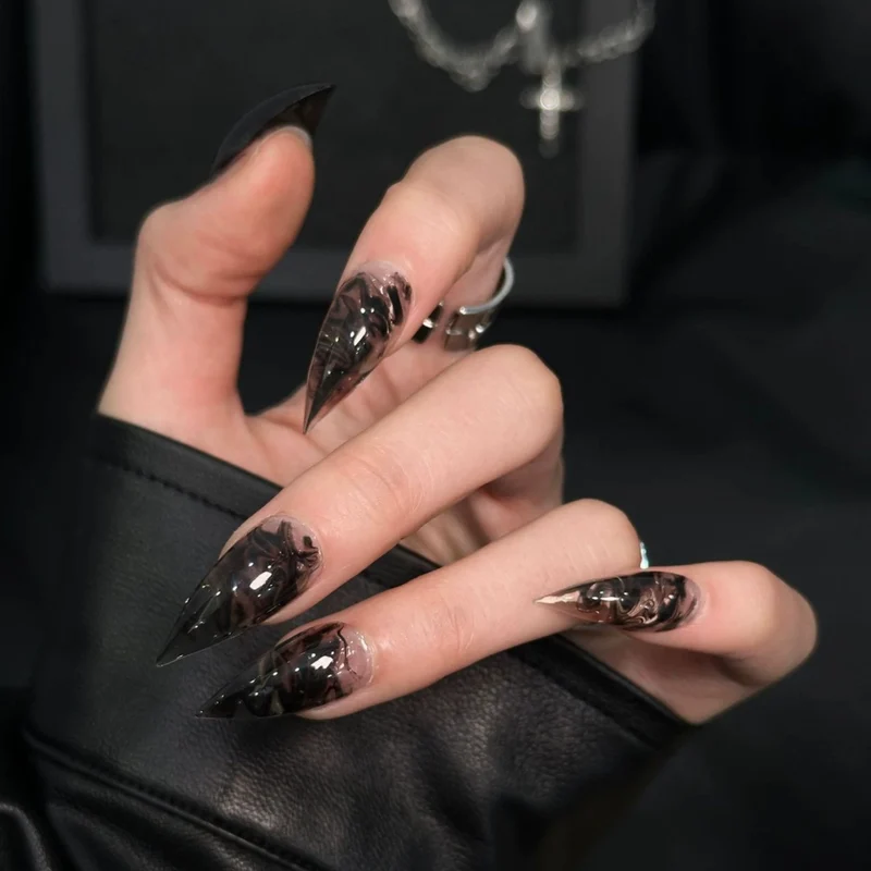Gothic Stiletto Press-On Nagelset