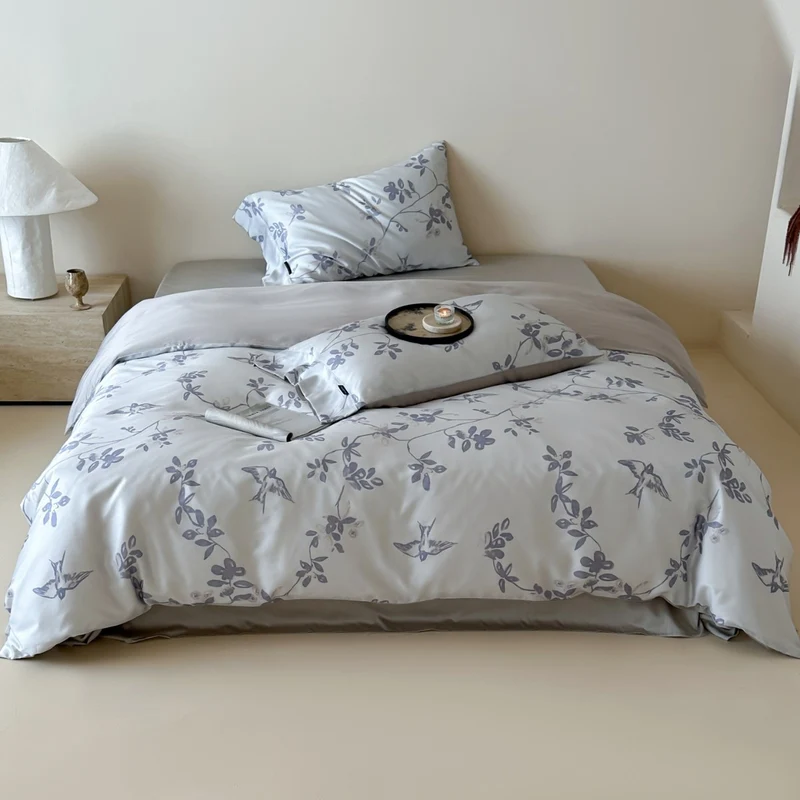 Satin-Bettwäschegarnitur mit floralem Print und Volant