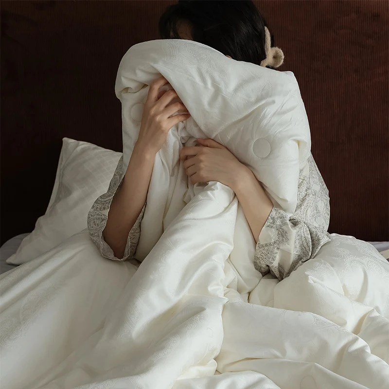 Ganzjahres-Steppbett aus Baumwoll‑Mikrofaser mit Klimazonen und Soft‑Griff