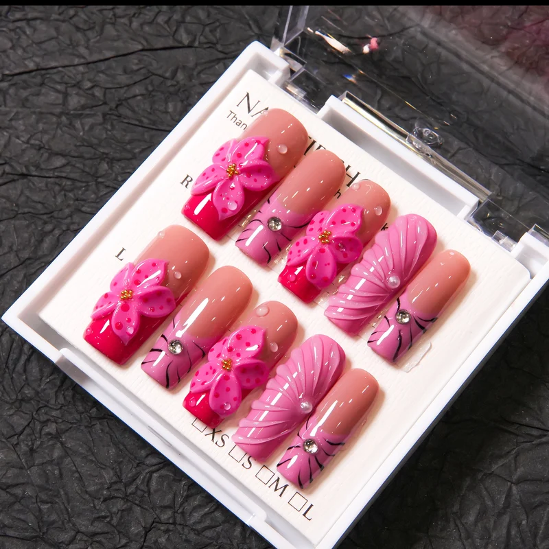 Blumenverzierte Druck-Nagelset