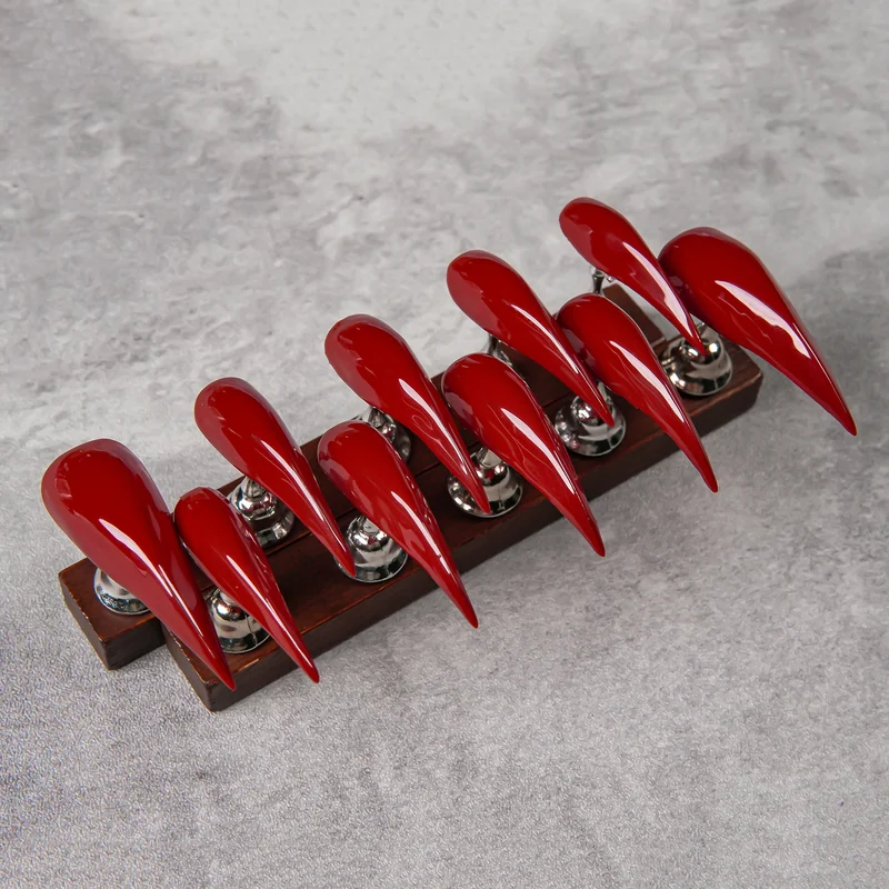 Elegantes Stiletto Press-On-Nagel-Set