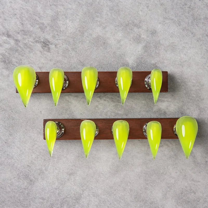 Elegante Stiletto Press-On Nail Kit