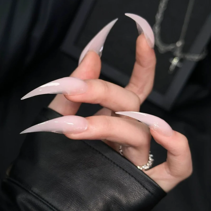 Elegante Stiletto Press-On Nagelverstärkungen