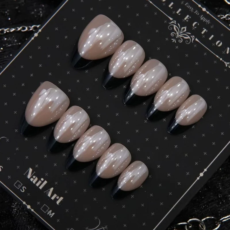 Elegante Stiletto-Nagelerweiterungen