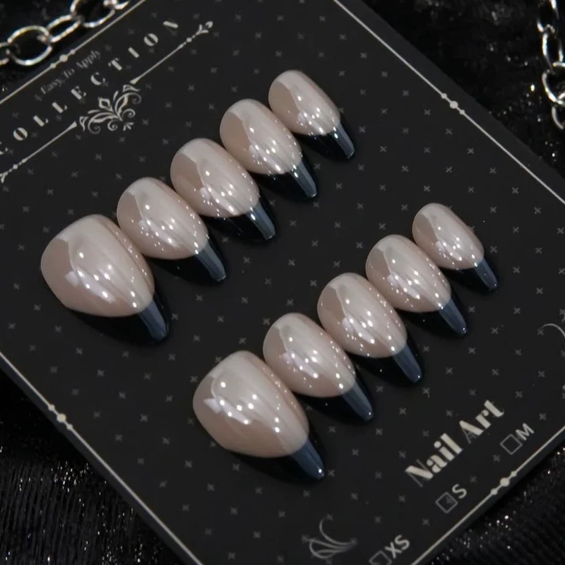 Elegante Stiletto-Nagelerweiterungen