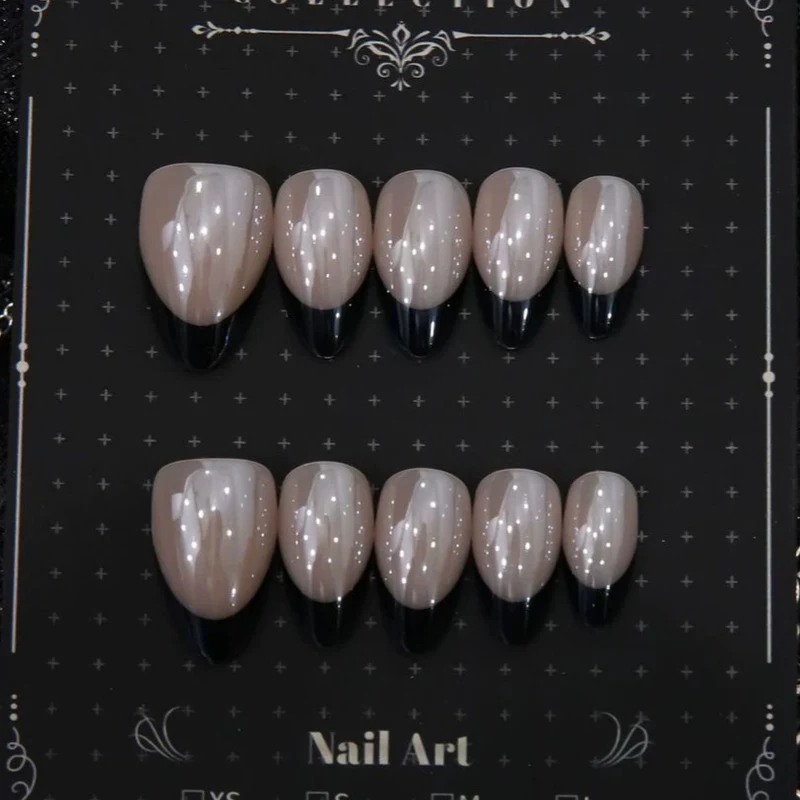 Elegante Stiletto-Nagelerweiterungen