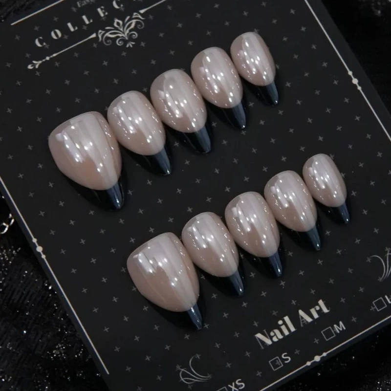 Elegante Stiletto-Nagelerweiterungen