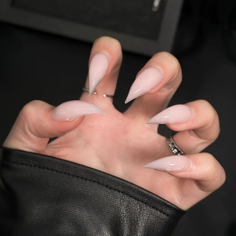 Elegante Press-On Stiletto Nagelverlängerungen