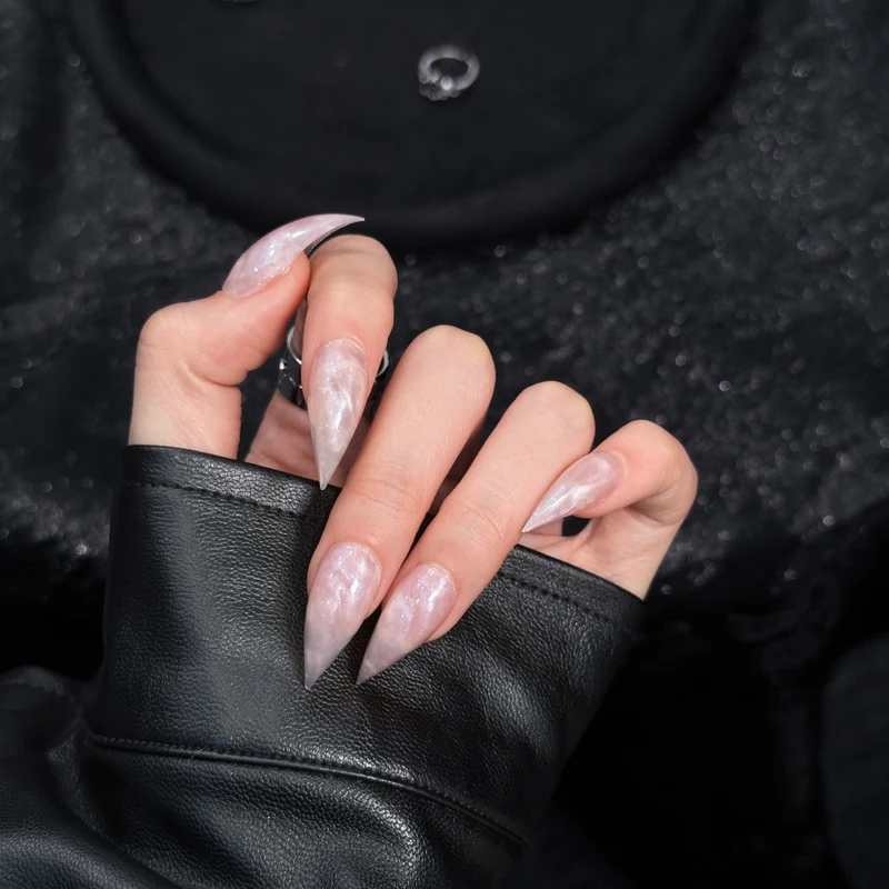 Glänzende Stiletto Press-On Nagelverbesserungen 1791255101