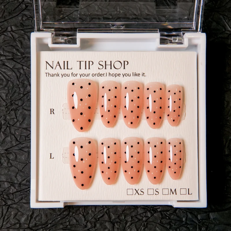 Florale Akzent Press-On Nagelspitzen