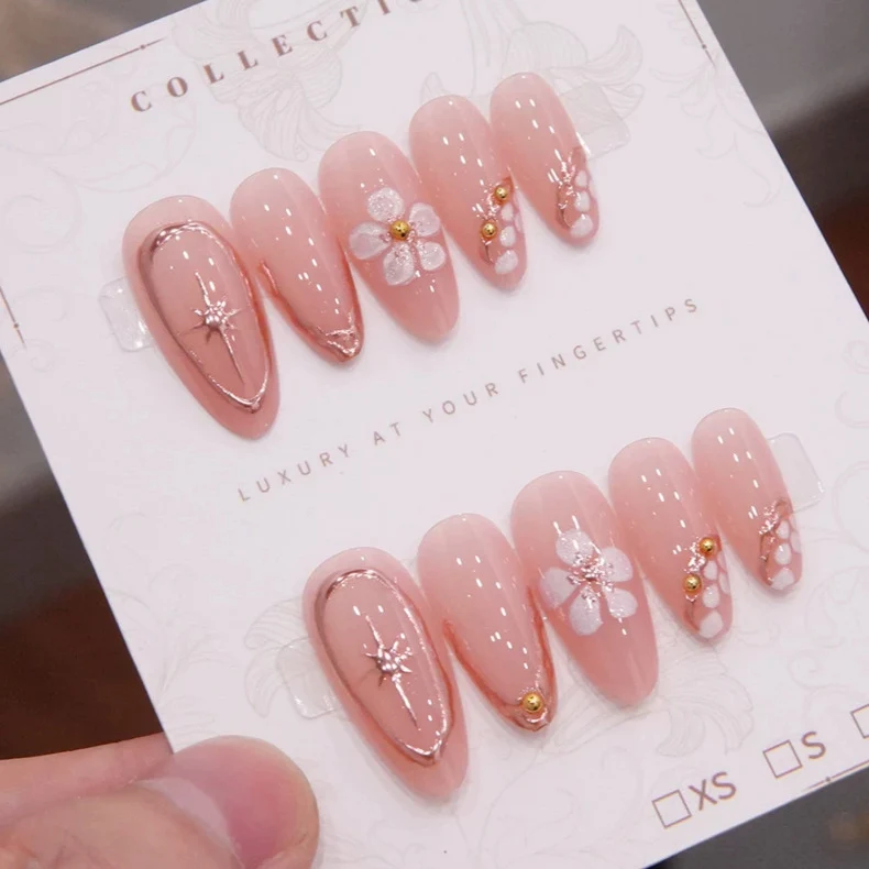 Floral Accent Press-On Nail Set