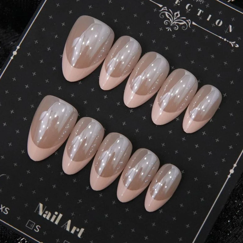 Elegantes Press-On Nageldesign-Set
