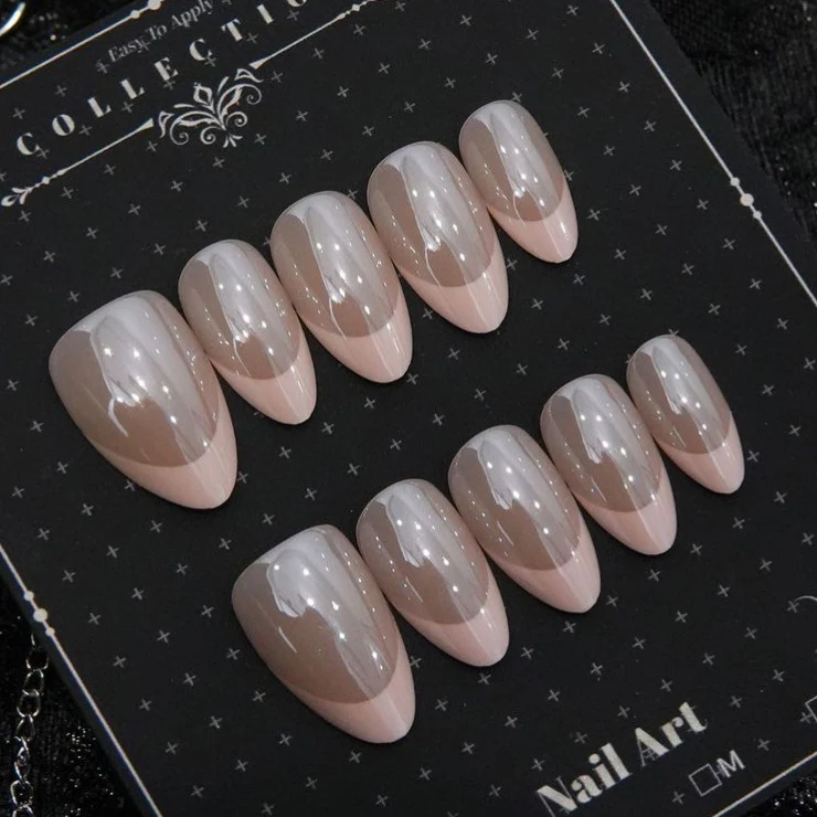 Elegantes Press-On Nageldesign-Set
