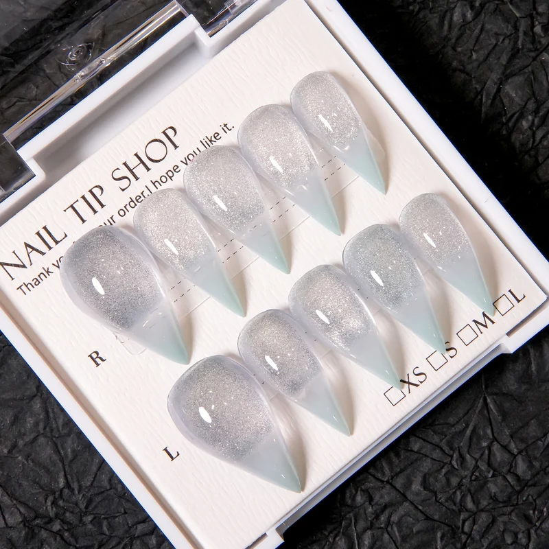 Glänzendes Stiletto Press-On Nagelset