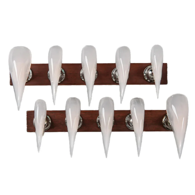 Elegante Stiletto Press-On Nagelspitzen