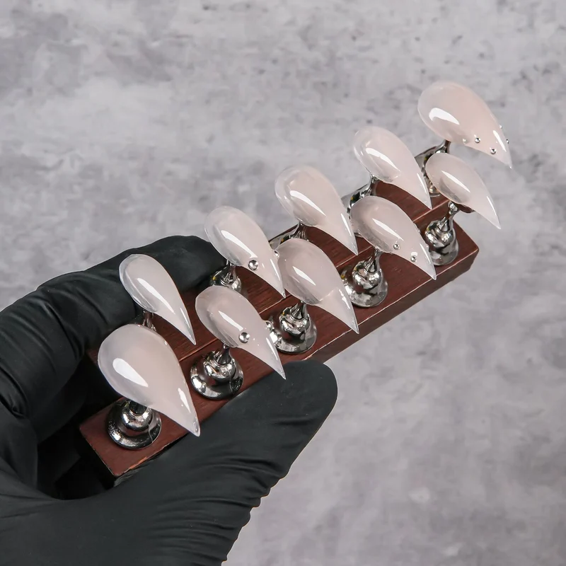 Glamouröse stiletto-förmige Druck-Nagelspitzen