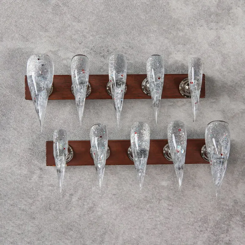 Glamouröser Stiletto Press-On Nagelset mit Glitzerelementen