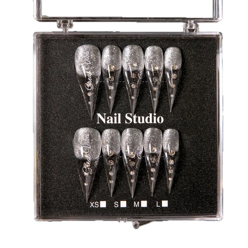 Glamouröse Stiletto Press-On Nagel Set mit Edelsteinakzenten 1791254959