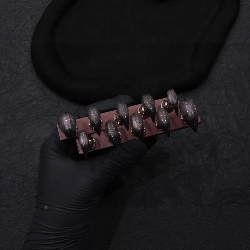 Dekorative Stiletto-Nagelspitzen