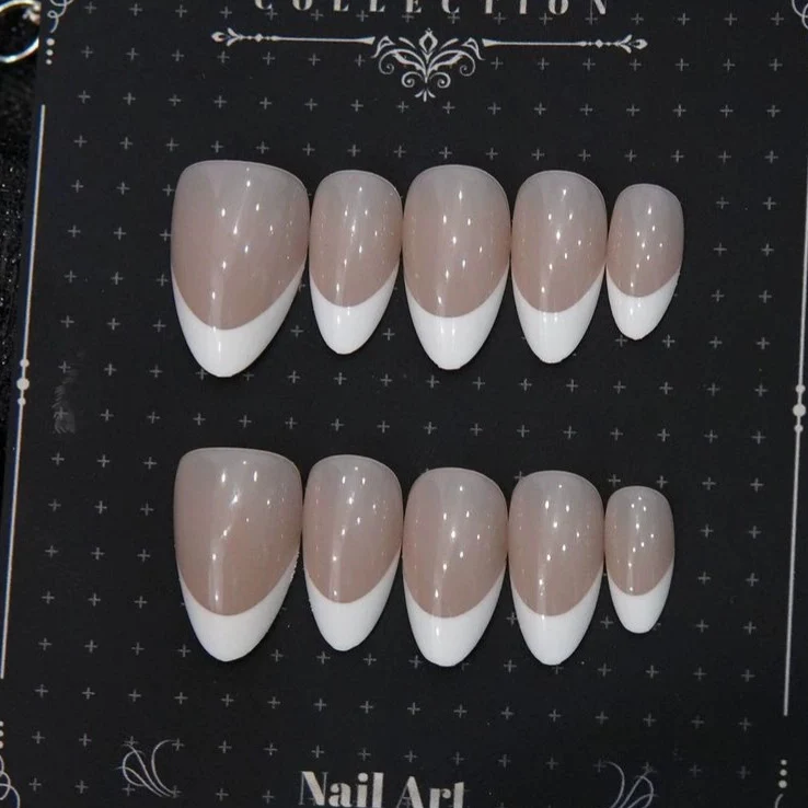 Elegante French Tip Press-On Nägel