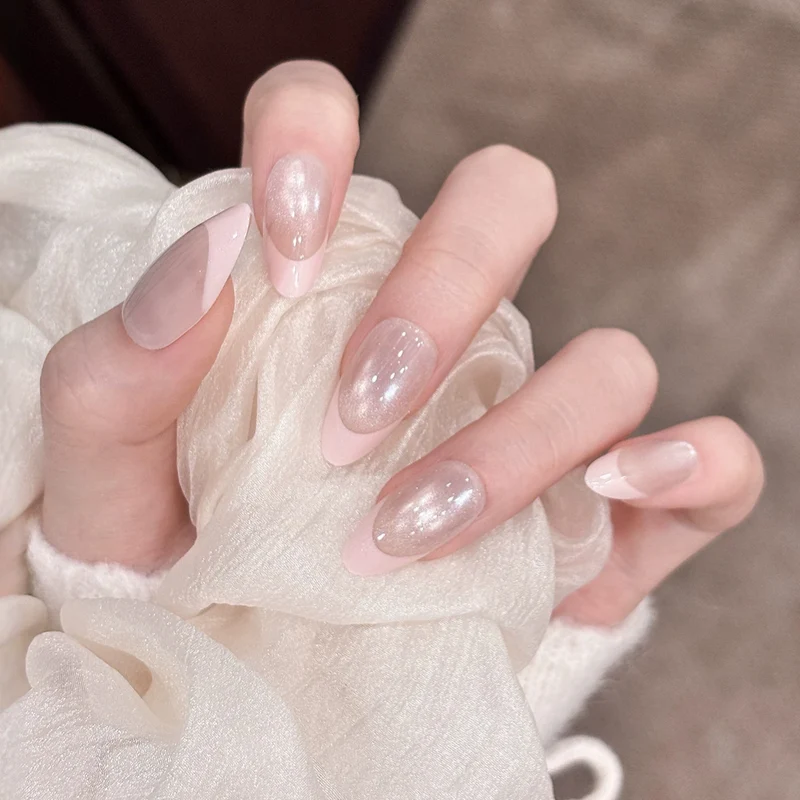 Elegantes Französisches Spitzen-Nagelset