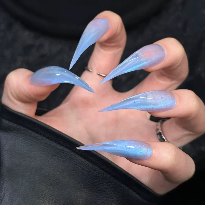 Glamouröse Stiletto-Nagelverlängerungen