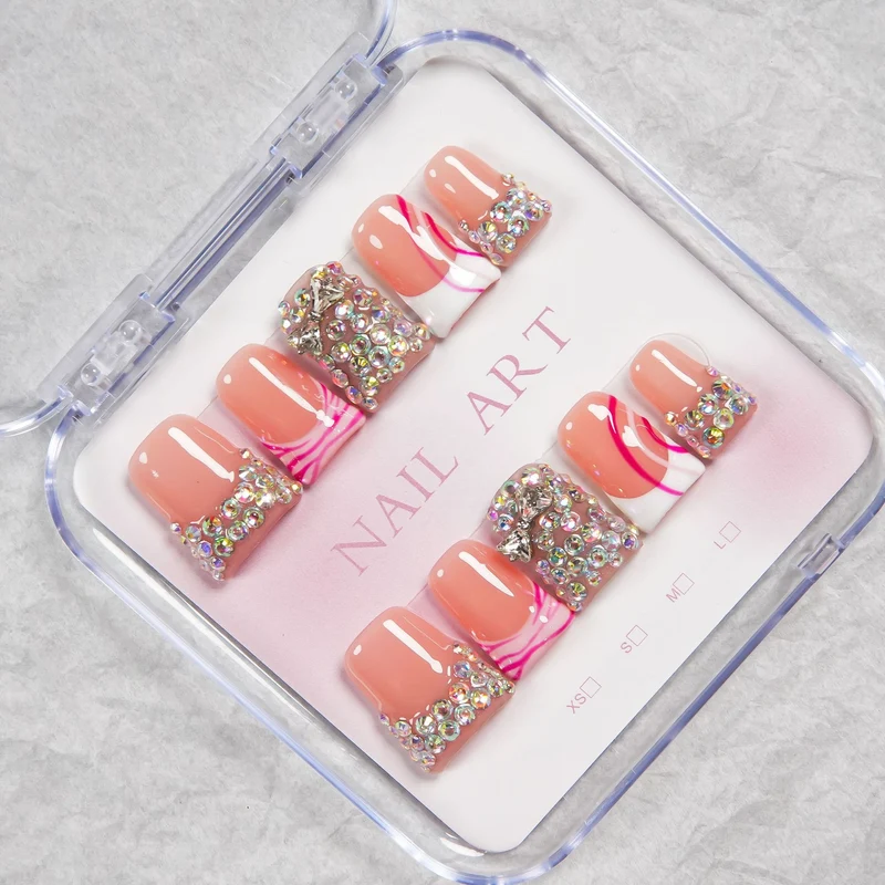 Glamouröses Strass Press-On Nageldesign Set
